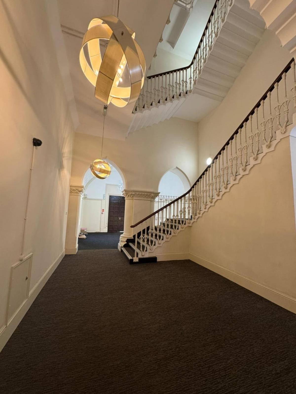 Contemporary 2-bedroom In Wanstead,